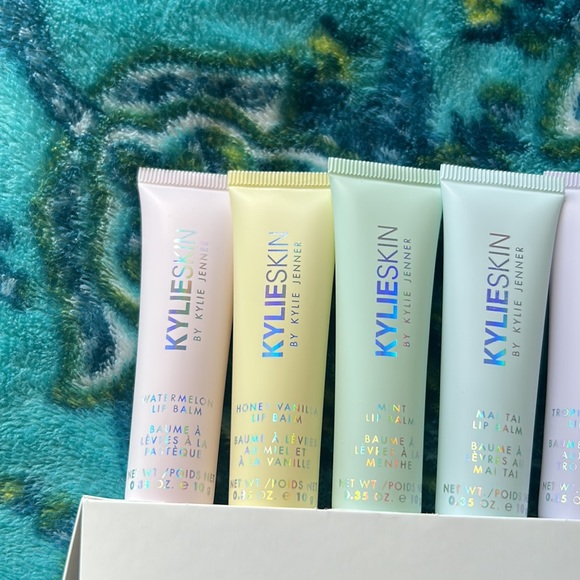 Kylie Skin Lip Balm set - Picture 4 of 5